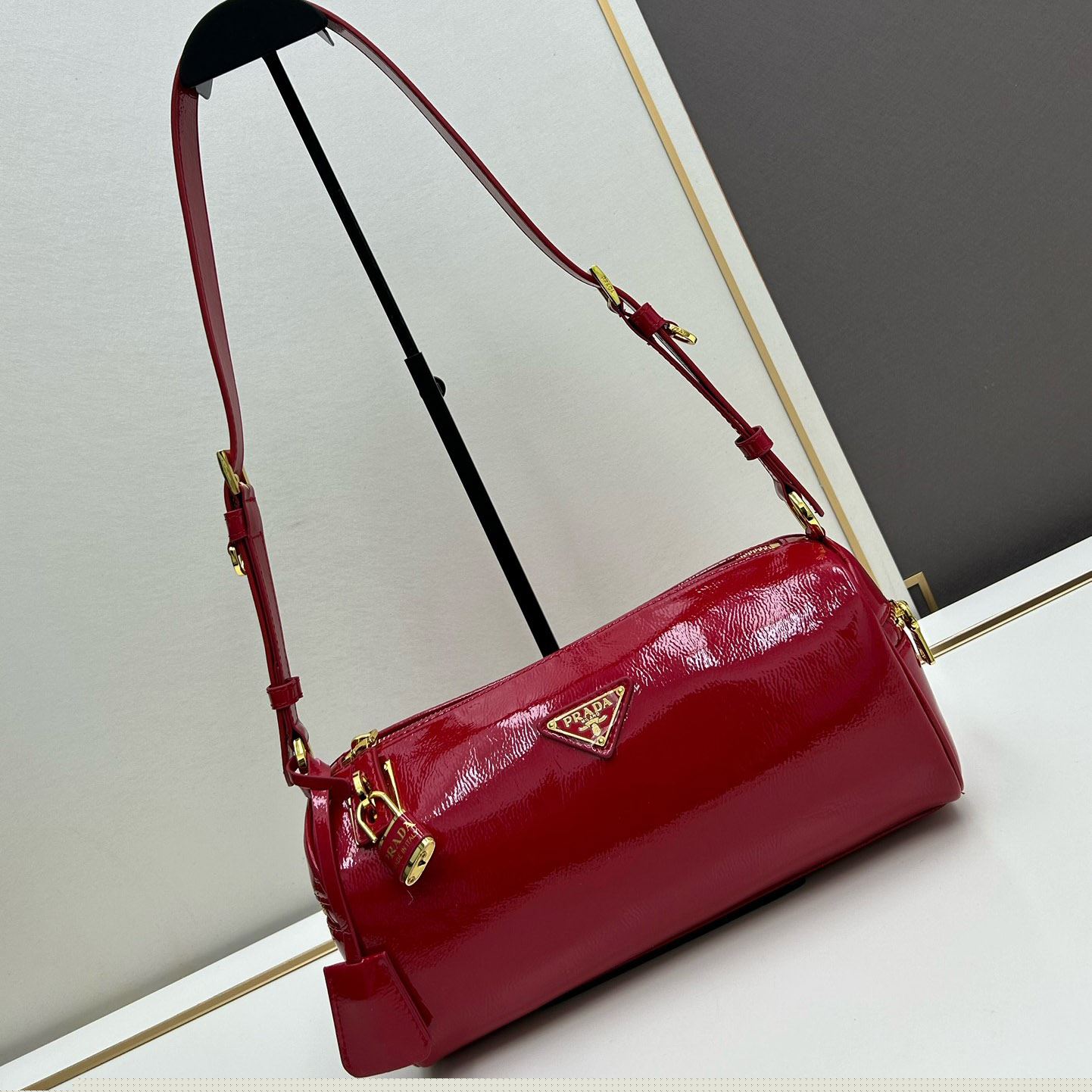 Pra*a top handle bags